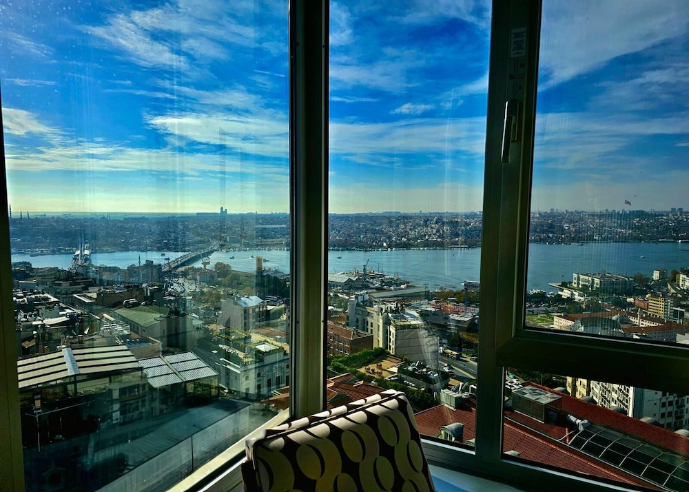 The Marmara Pera 55/61