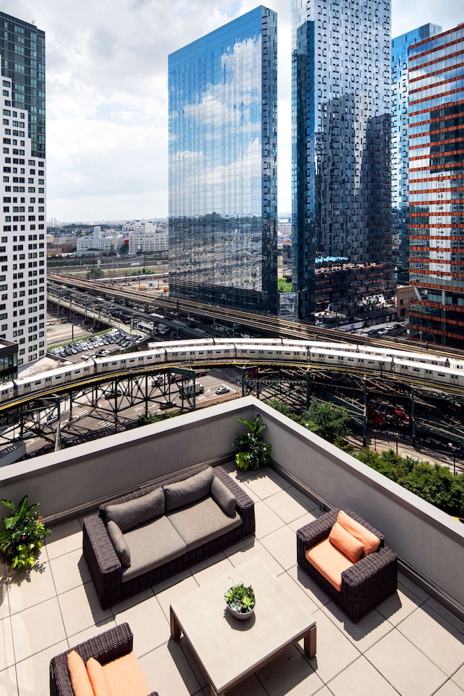 Hilton Garden Inn Long Island City New York 1/62