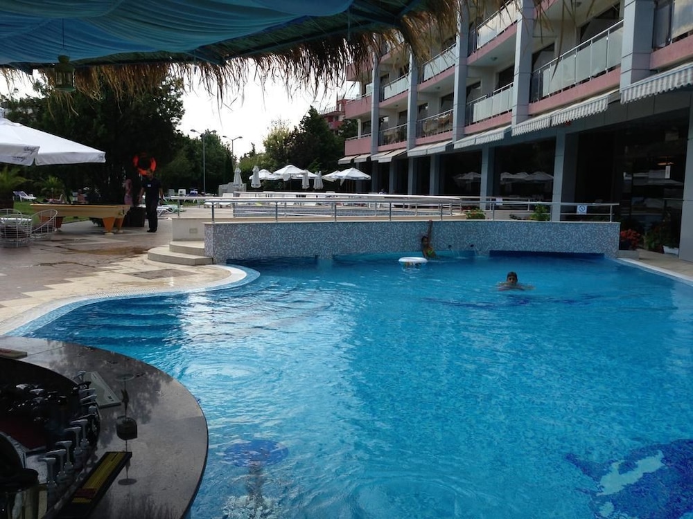 Flamingo Hotel 21/23
