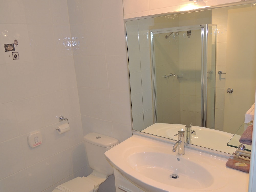 ARGYLE TERRACE MOTOR INN 14/38