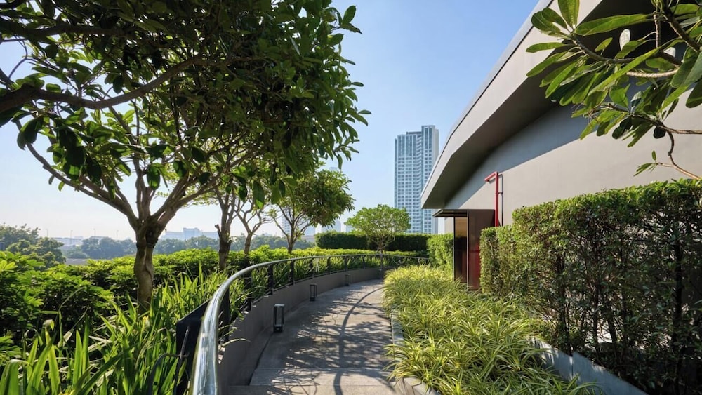 Riva Vibe Hotel Bangkok 42/45