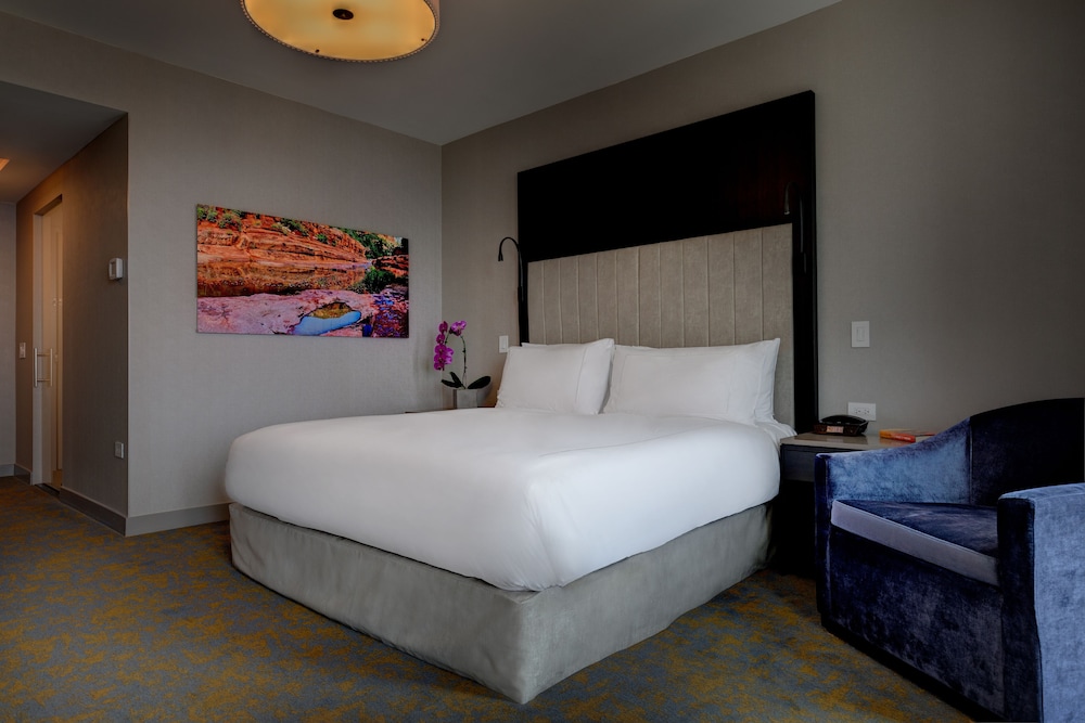 Hotel X Toronto by Library Hotel Collection 12/63