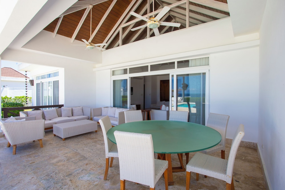 Ocean Village Deluxe Resort and Spa 56/71
