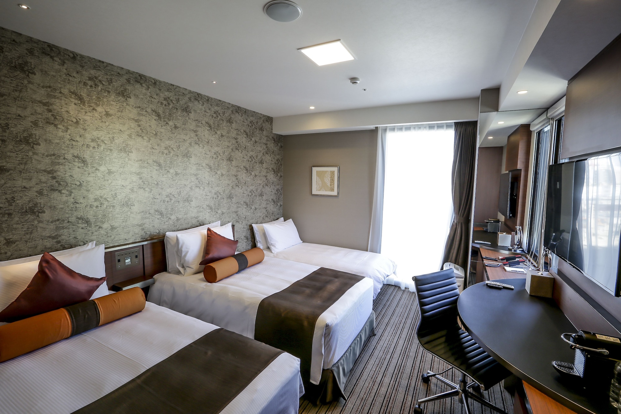 RESIDENCE, TWIN BEDS