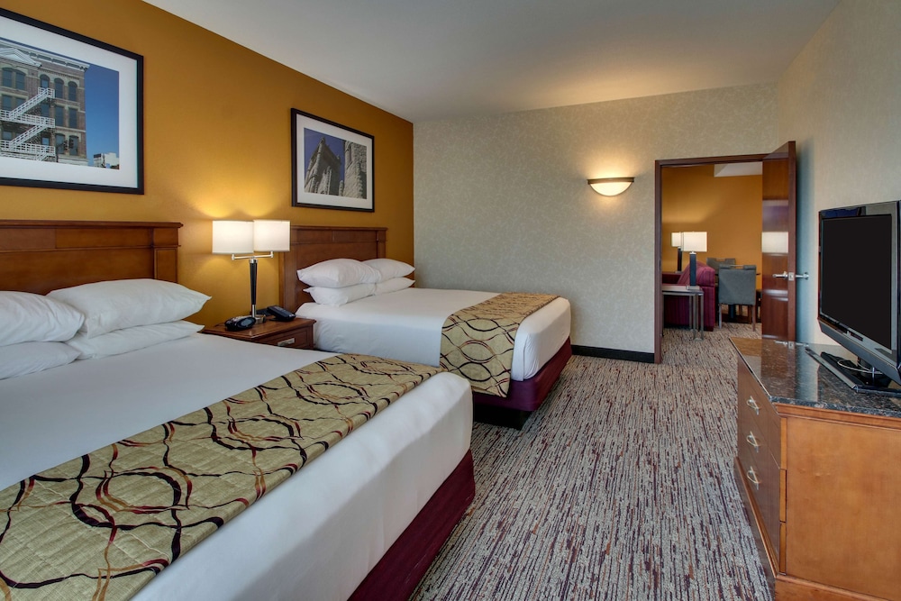 Drury Inn and Suites Findlay 9/50