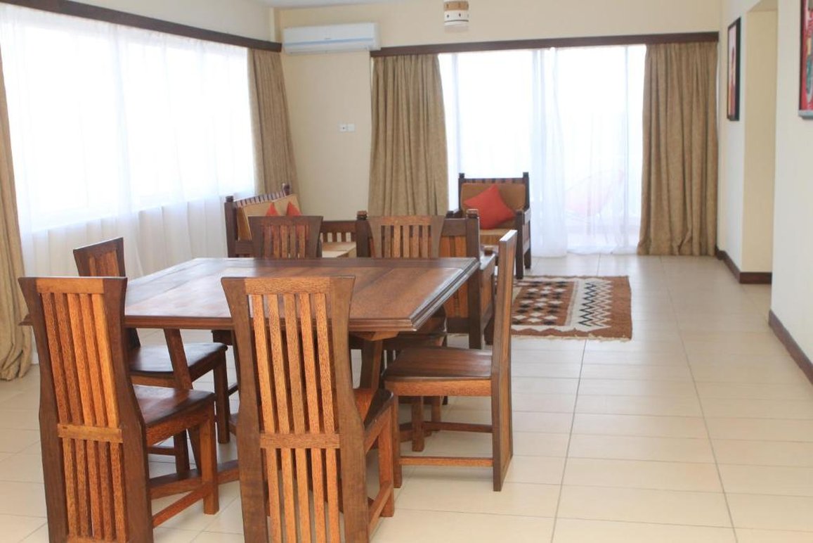 CityBlue Creekside Hotel & Suites 20/25