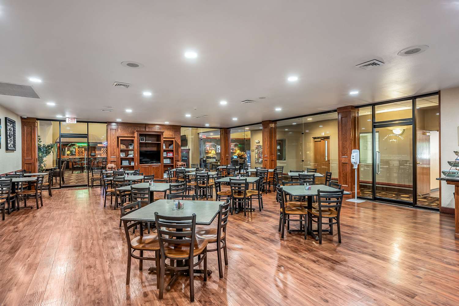Quality Inn & Suites Hannibal West 28/40
