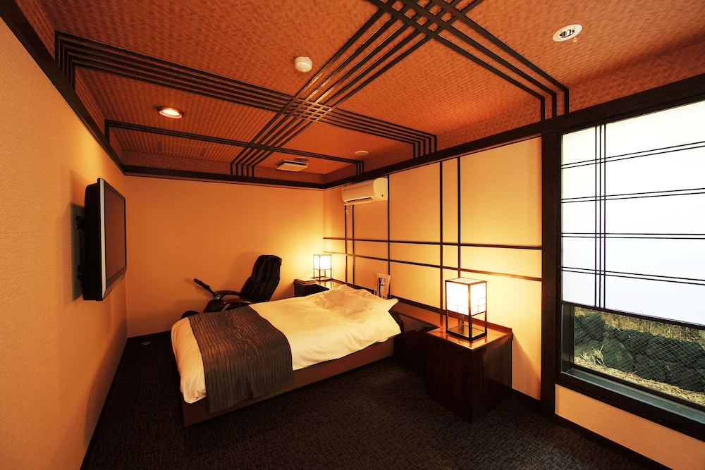 Hotel Nobes Chofu 7/18