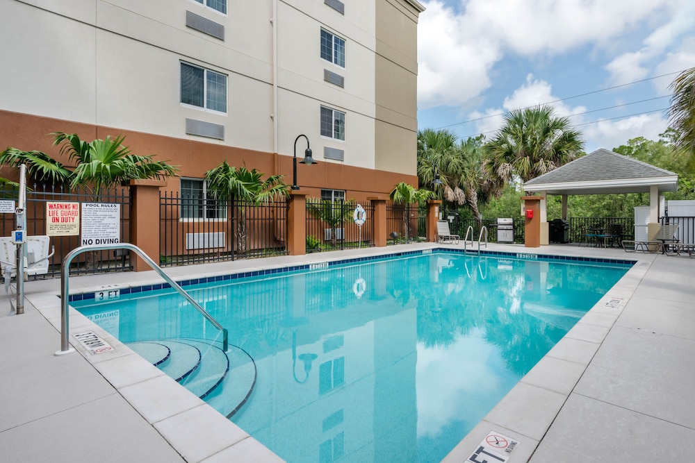 Candlewood Suites Fort Myers - Sanibel Gateway, an IHG Hotel in FORT MYERS - FL
