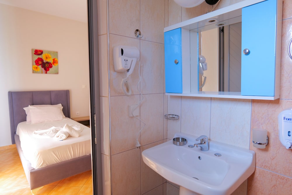 HOTEL DRILONI 50/51