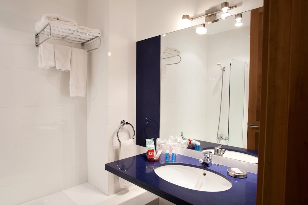 غرفة قياسية بسرير كوين بإطلالة على المدينة، L Hostal 9/10