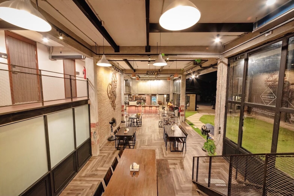 The Entaneer Poshtel - Hostel 31/42