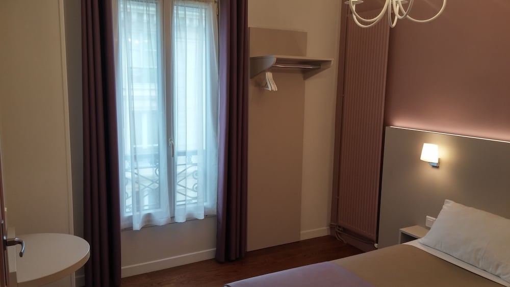 MODERN HOTEL 51/51