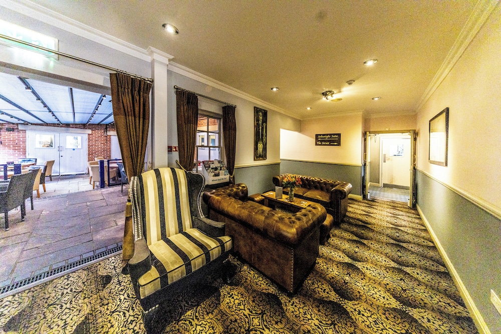 The Lion Pub With Rooms 8/63
