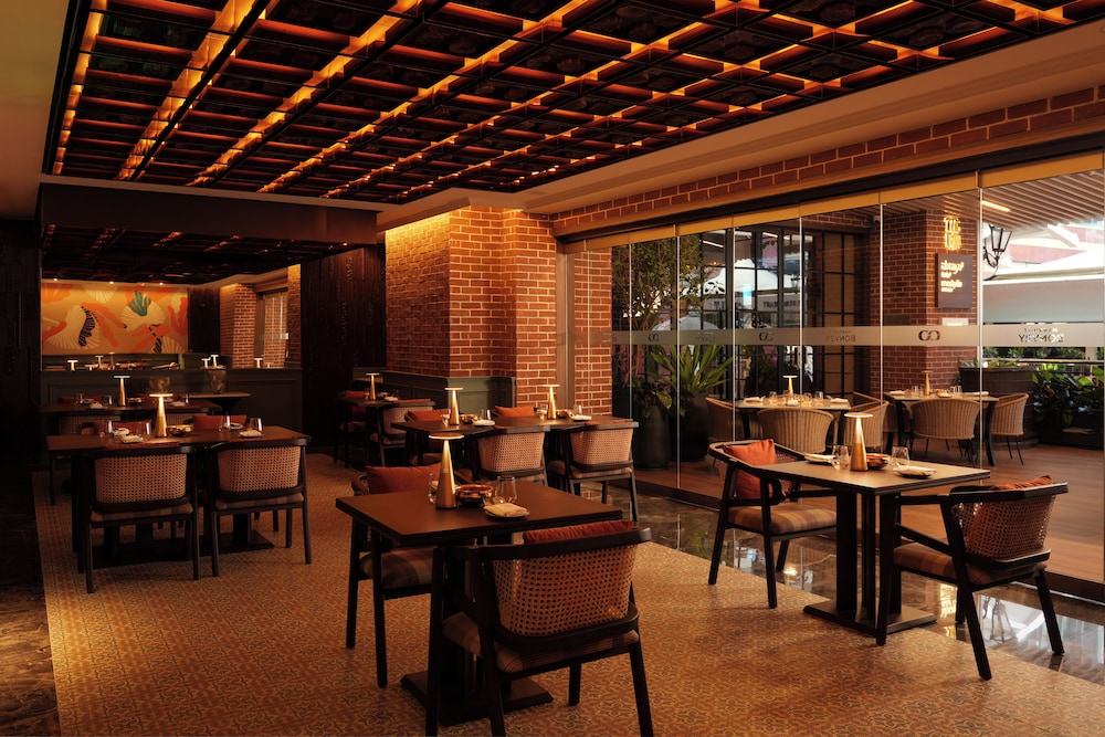 Oakwood Premier Prestige Ub City Bangaluru 48/55