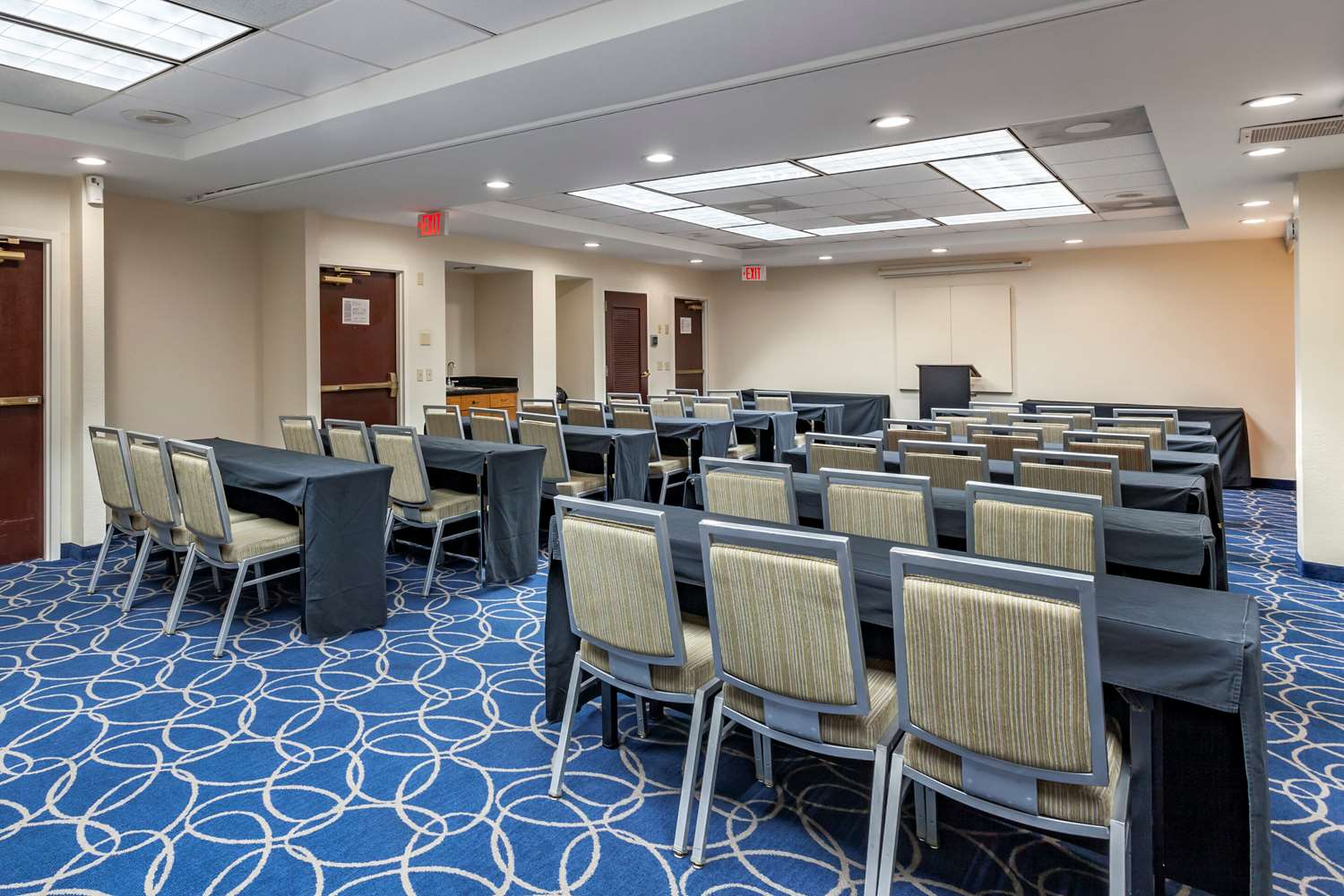 Comfort Inn & Suites Houston I-10 West Energy Corridor 18/21