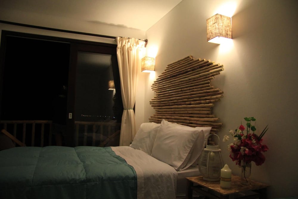 BAMBOO LODGE PARACAS 22/52