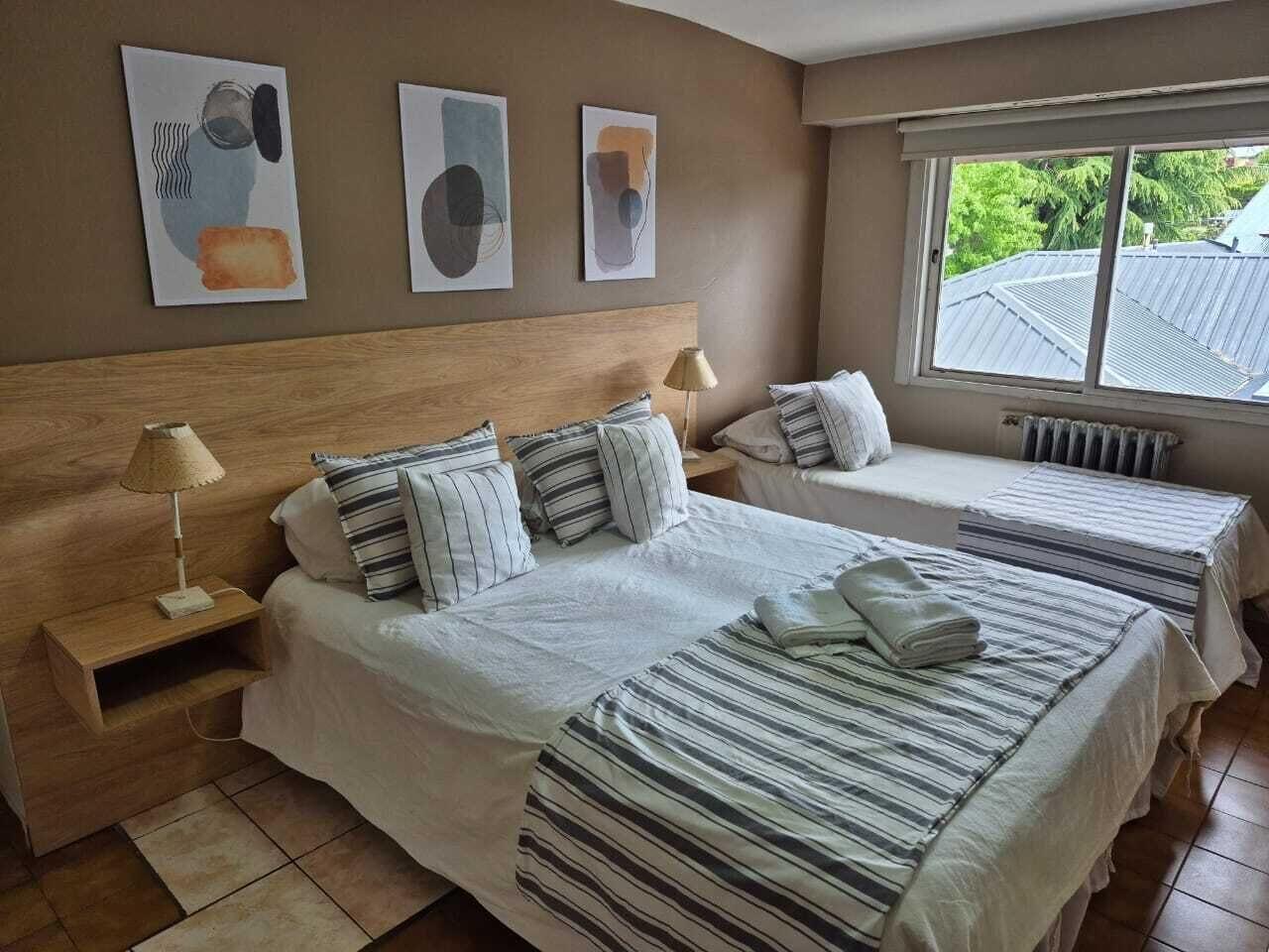 Room, Triple