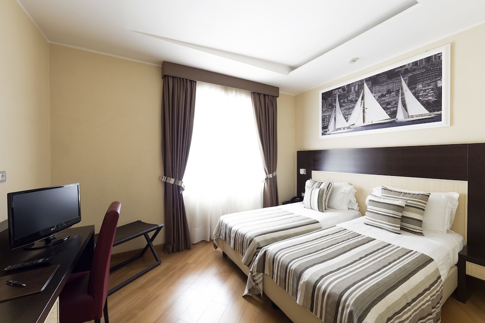 Hotel Naples 36/71