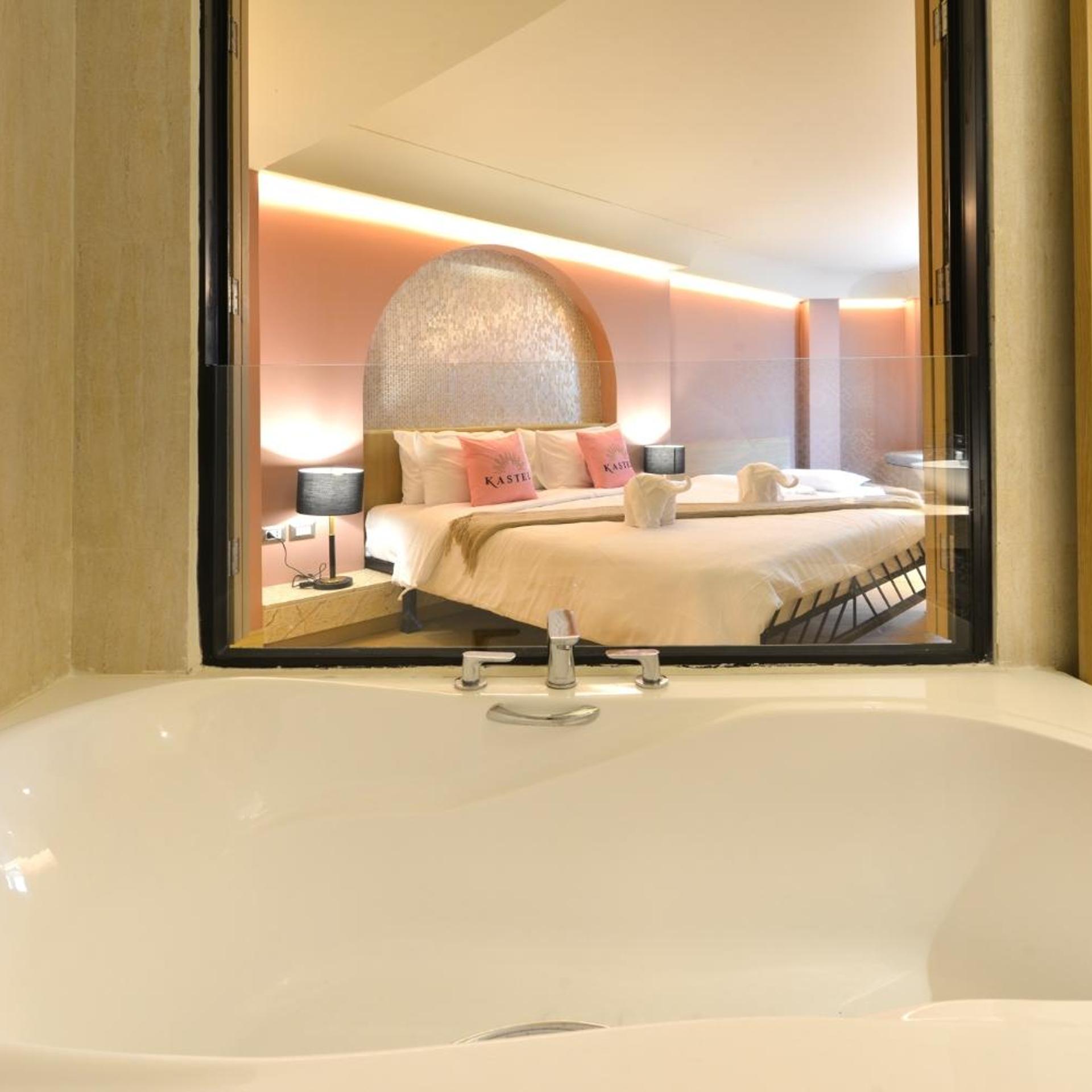 Kastel Bangkok Hotel 50/50