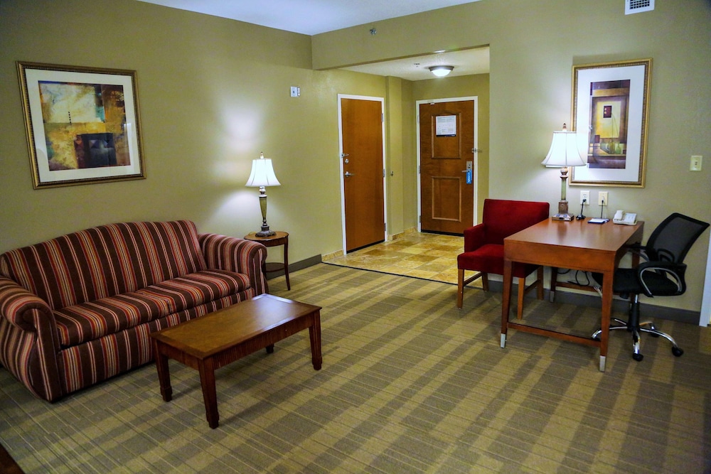 Hampton Inn & Suites McComb 33/49