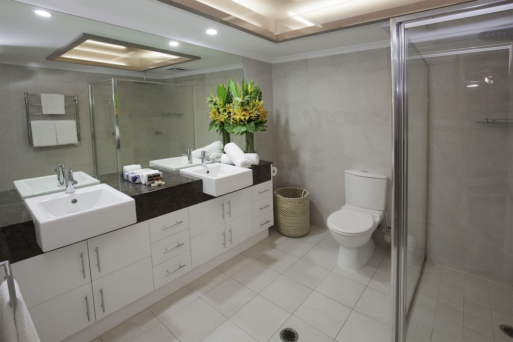 Waters Edge Apartments 50/50