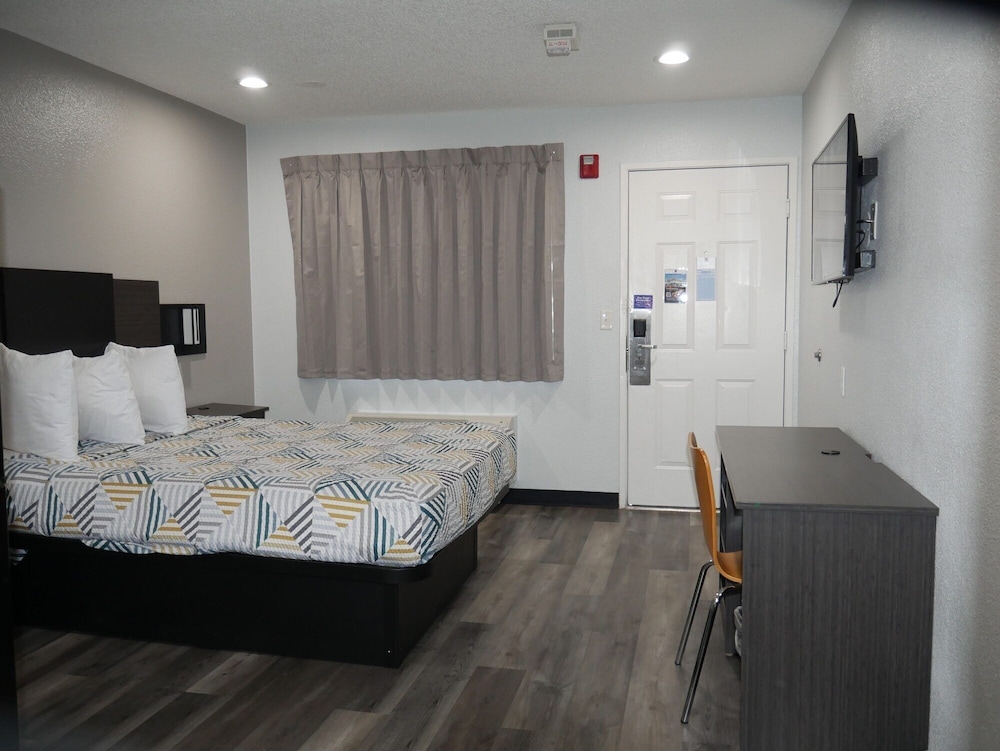 Motel6 Tacoma, WA - South 19/46