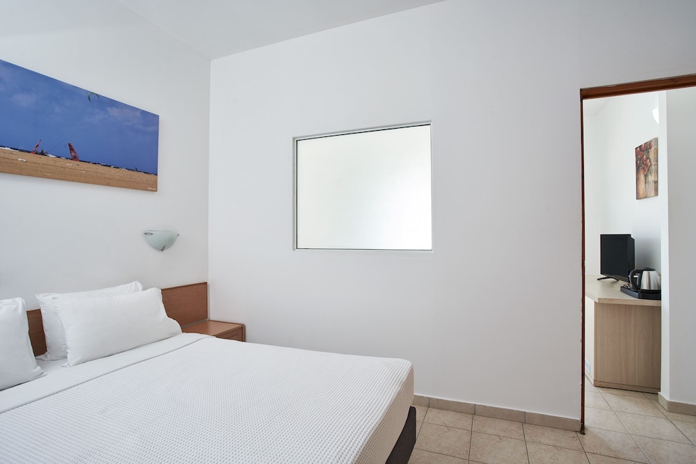 Blue Bay Beach Resort 15/61