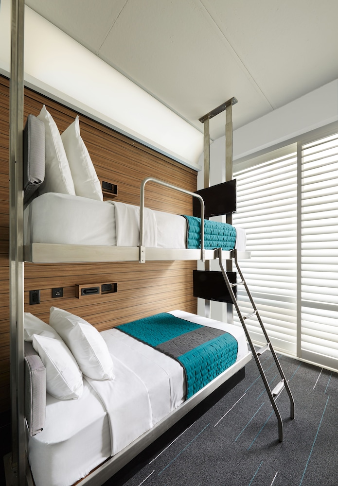 Bunk Pod, Twin Beds