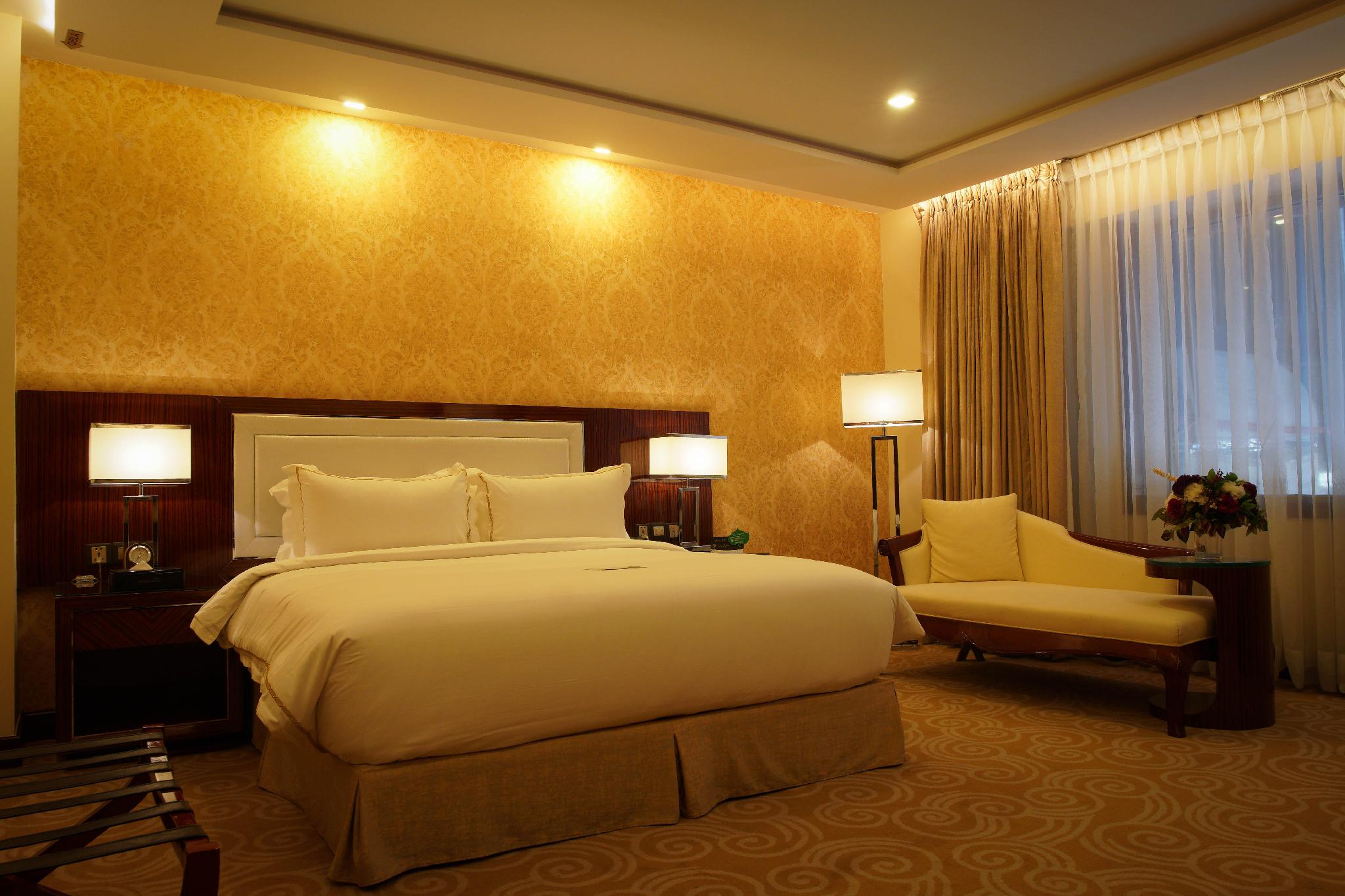 غرفة بريميير بسرير كينج، Royal Swiss Lahore 2/4