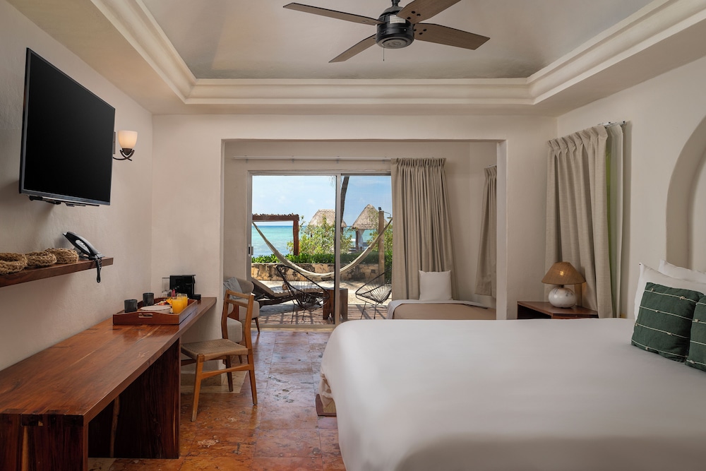 JUNIOR SUITE, BEACH FRONT