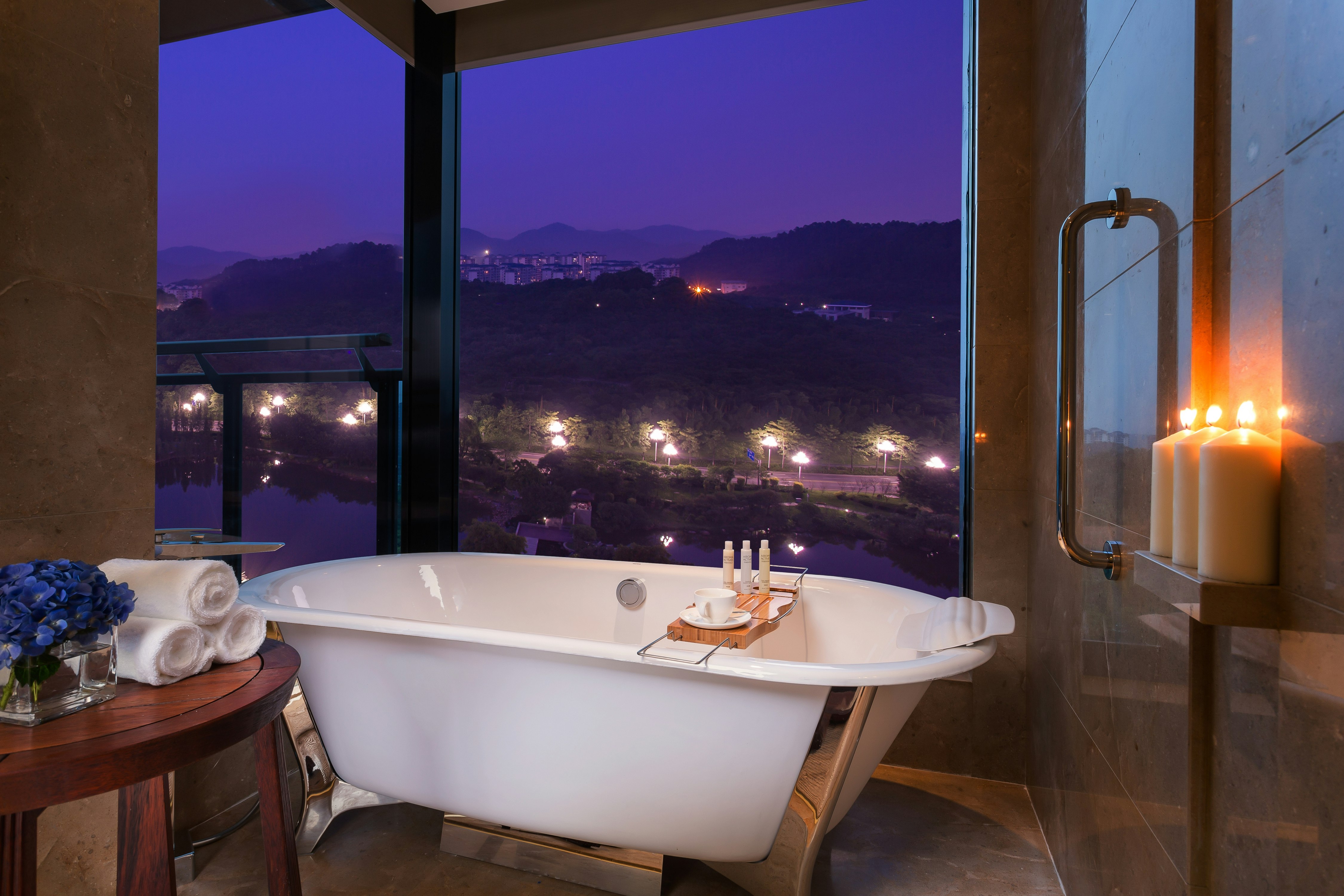 Ambassador, Suite