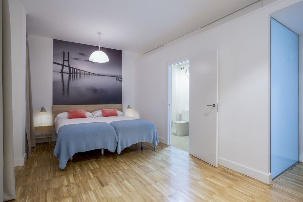 Slow Suites Luchana 48/79