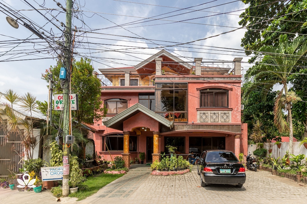OYO 426 Coco Grove Tourist Inn 30/34