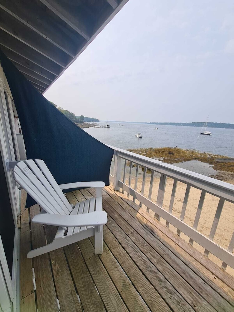Smuggler’s Cove Inn 45/50