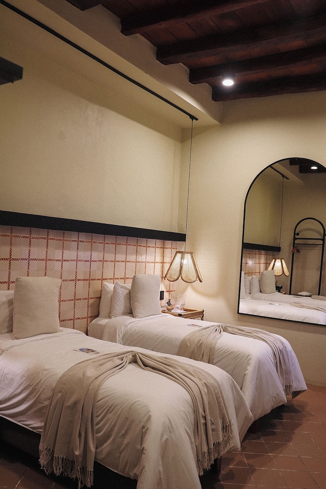 Privado Selfservice Boutique Rooms 17/46