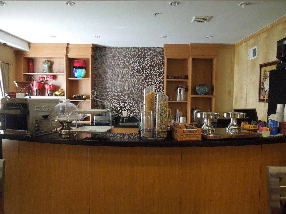 The Eldon Luxury Suites 34/51