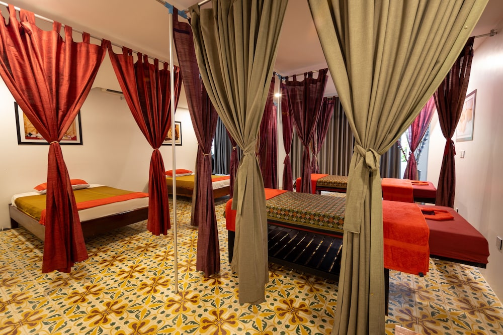 La Residence WatBo Hotel 48/64