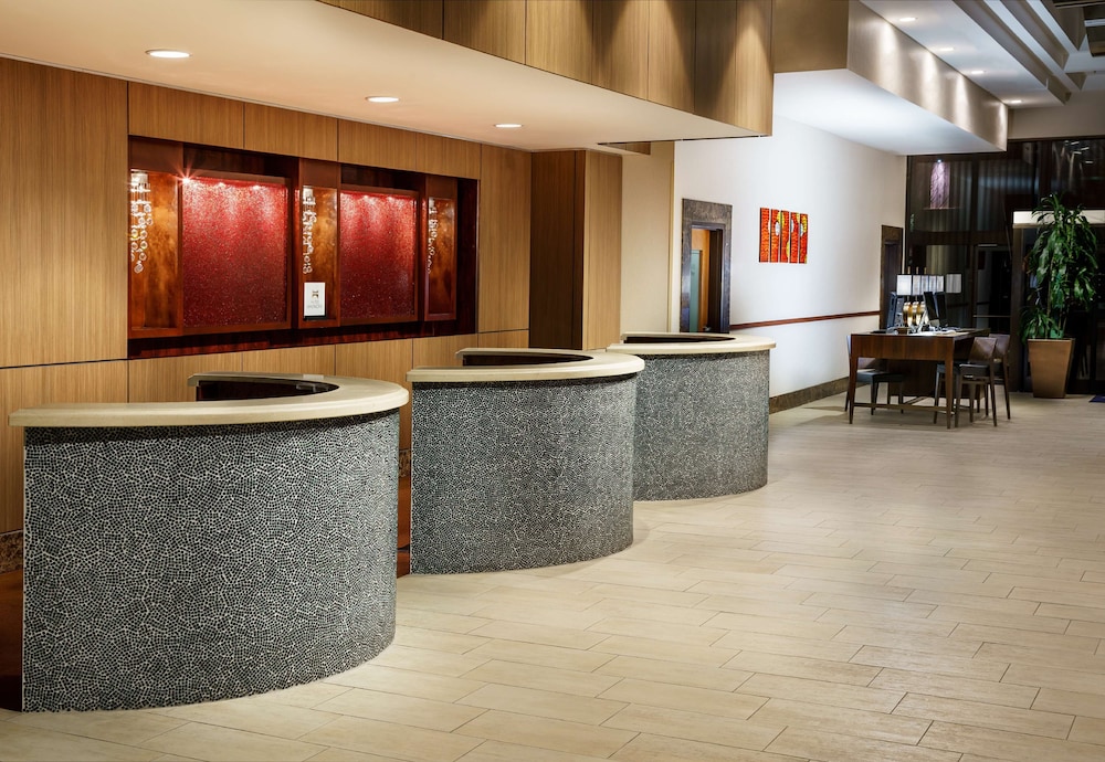 Hilton Charlotte University Place 8/66