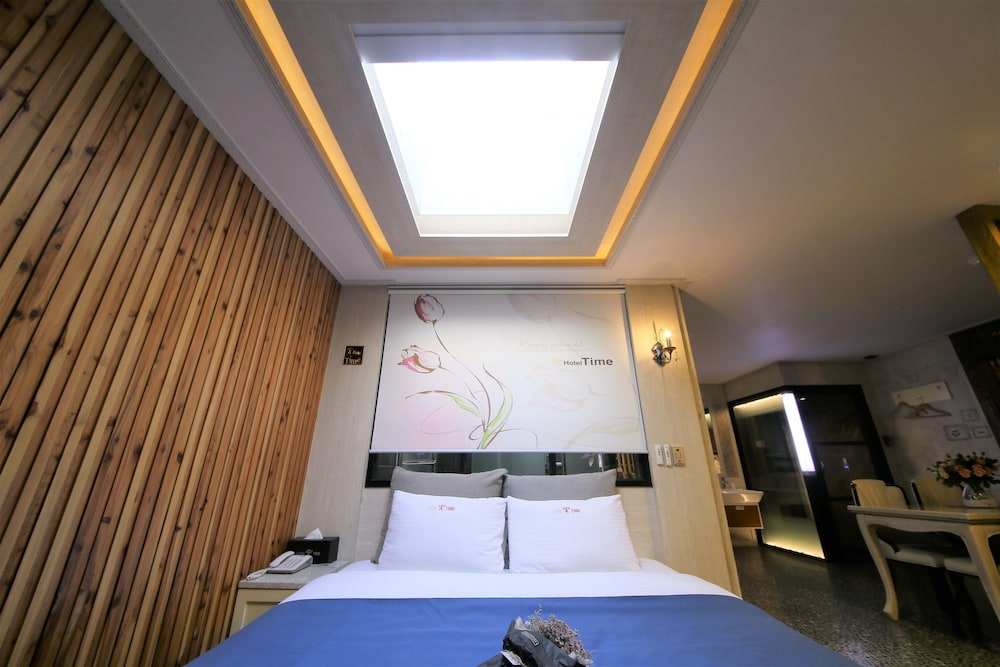 Time Hotel 24/74