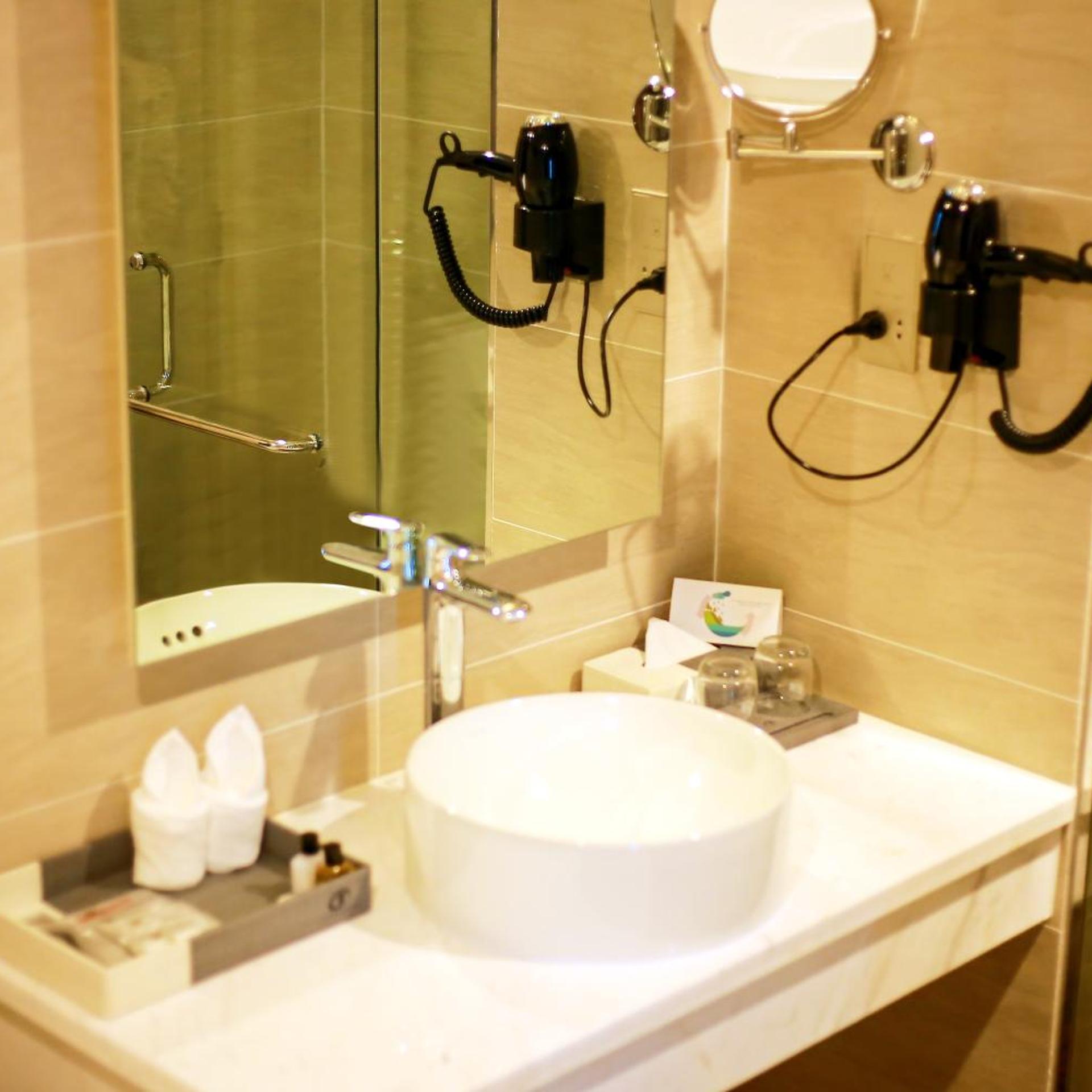 Central Hotel Thanh Hoa 42/48