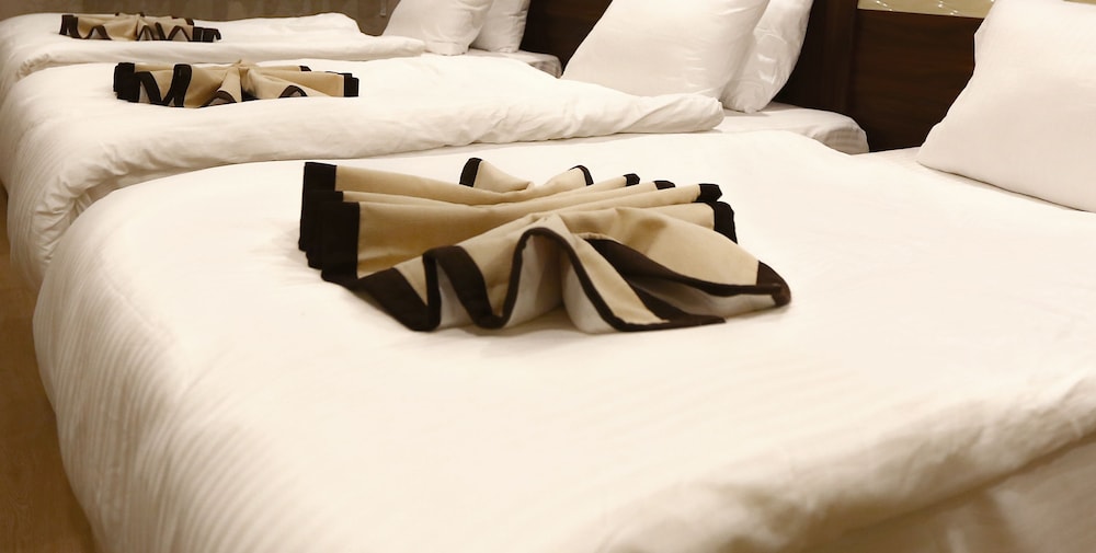 Azd House Hotel 30/50