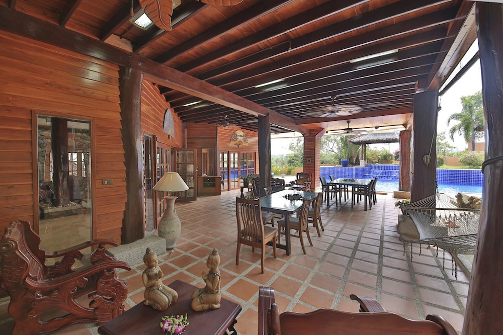 Presidential Thai Villa 25/36