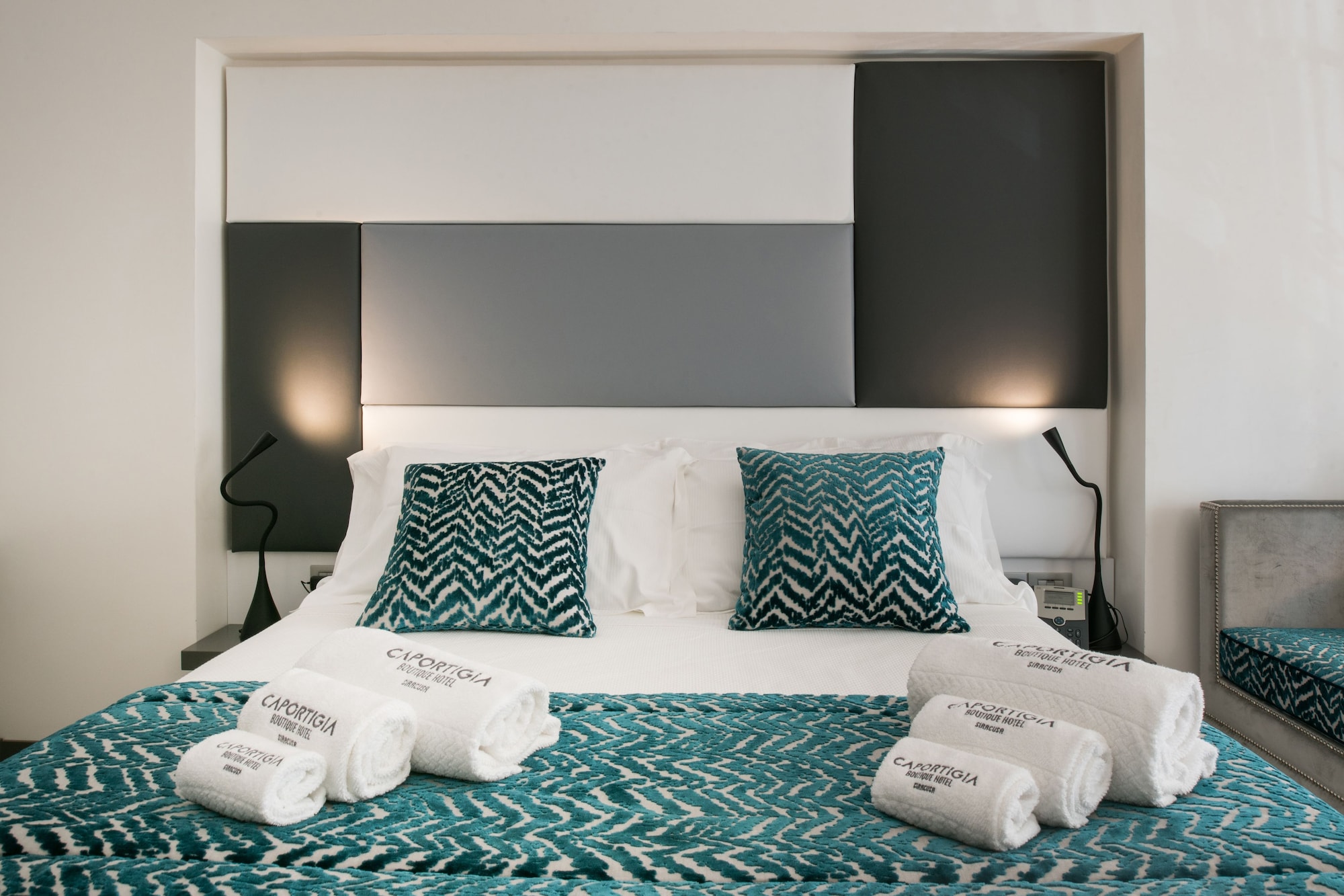 SUPERIOR, KING BED, CITY VIEW