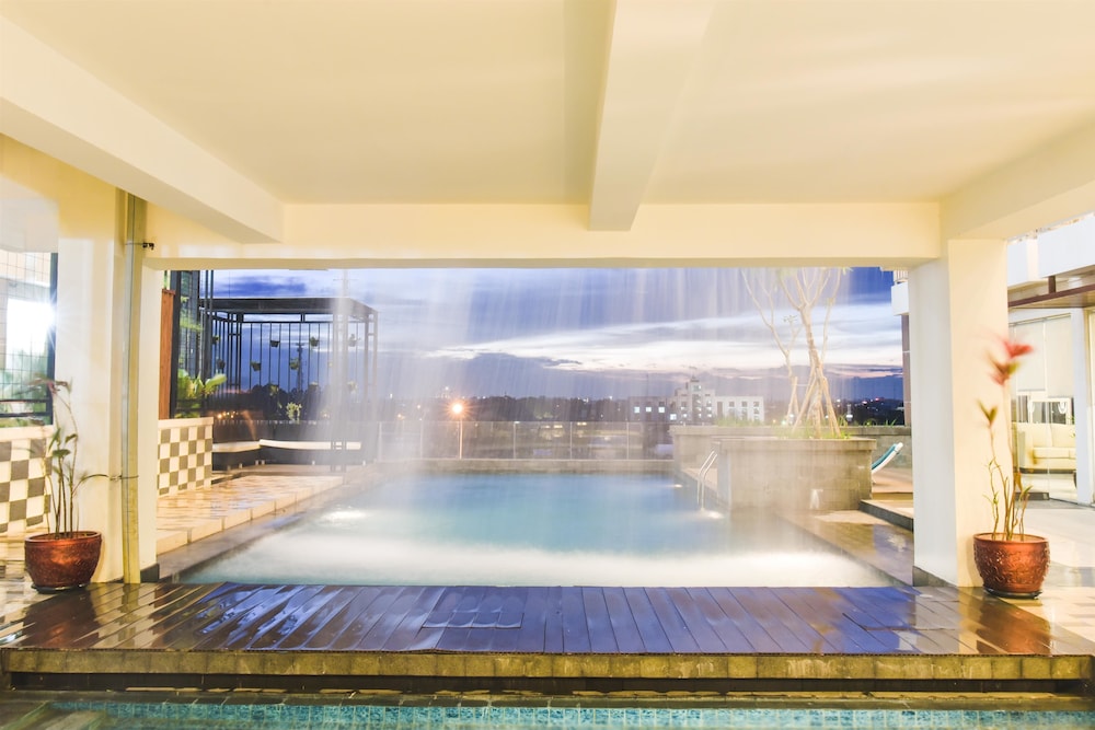 Golden Tulip Essential 29/50