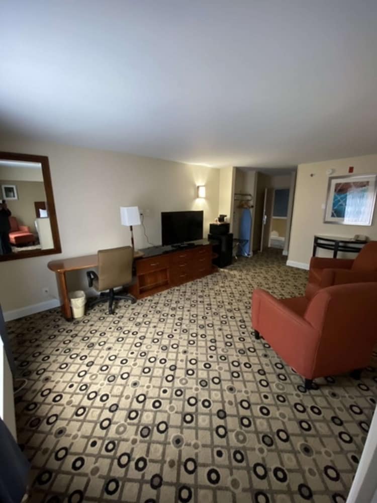 Baymont by Wyndham College Park Atlanta Airport South 6/50