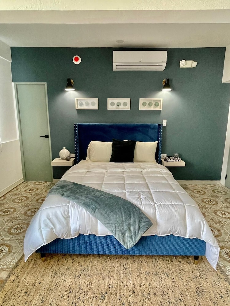 La Buena Vida Inn 19/50
