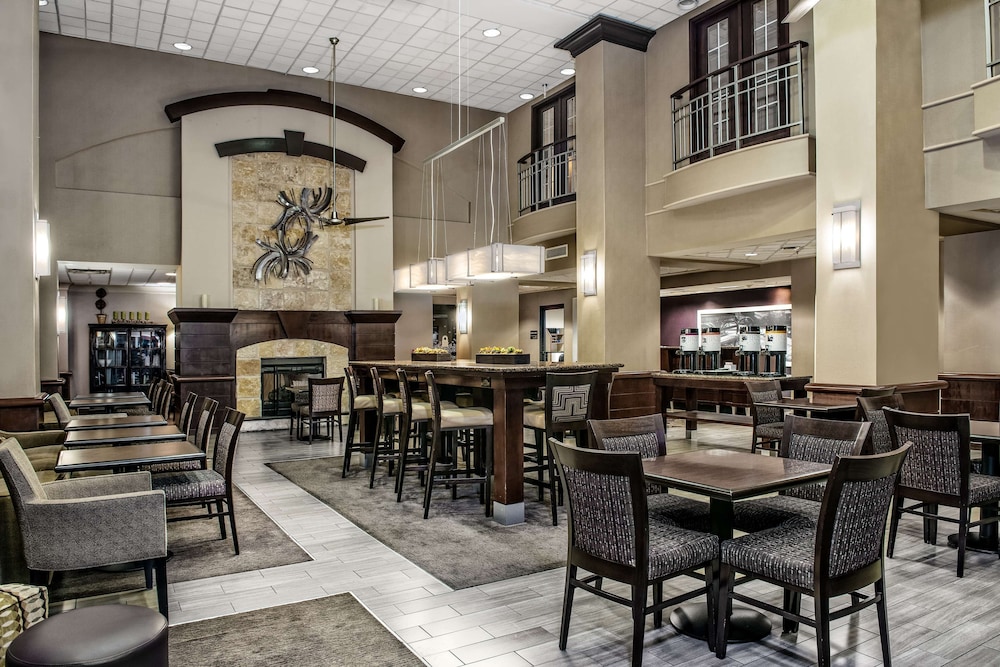 Hampton Inn Suites San Marcos 33/44
