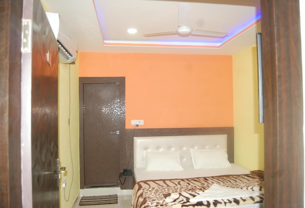 Hotel Utsav Residency 7/37