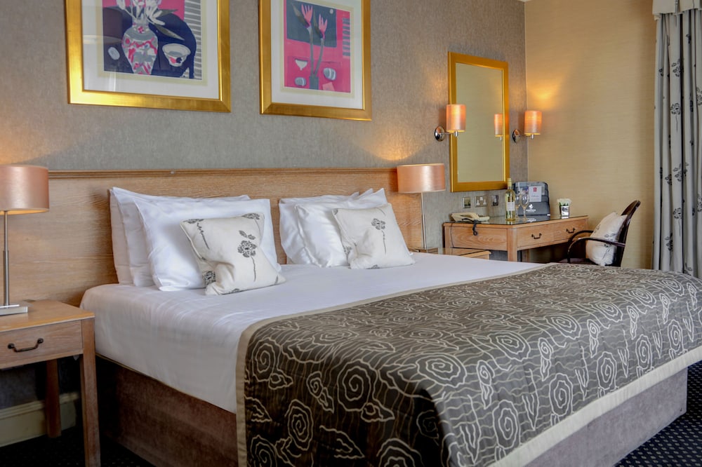 Norfolk Royale Hotel 26/75